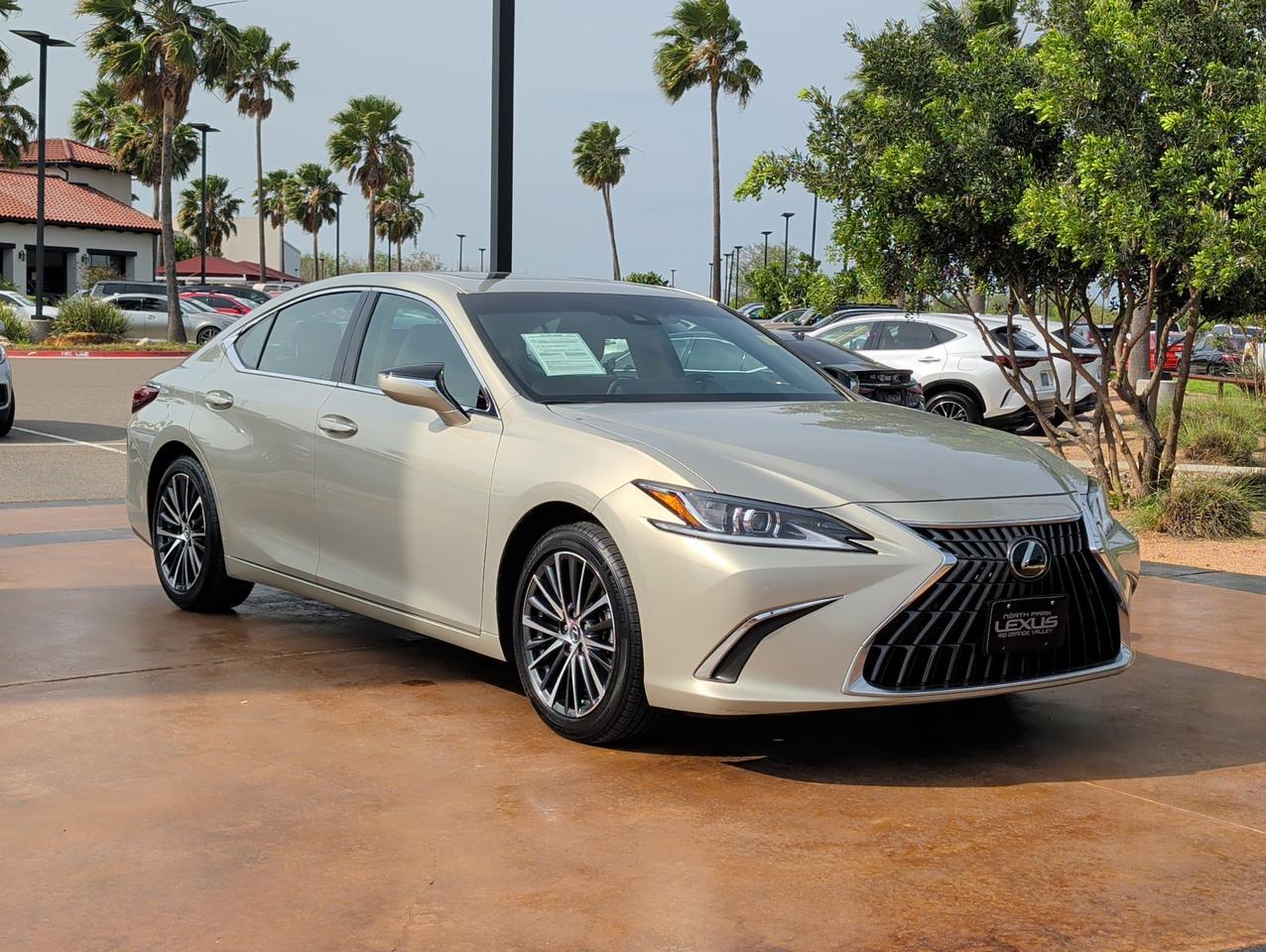 2025 Lexus ES