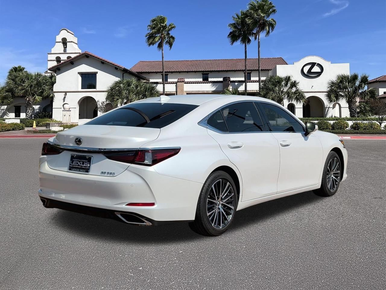 2025 Lexus ES 350