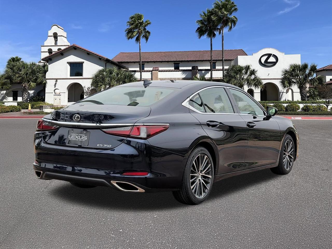 2025 Lexus ES 350