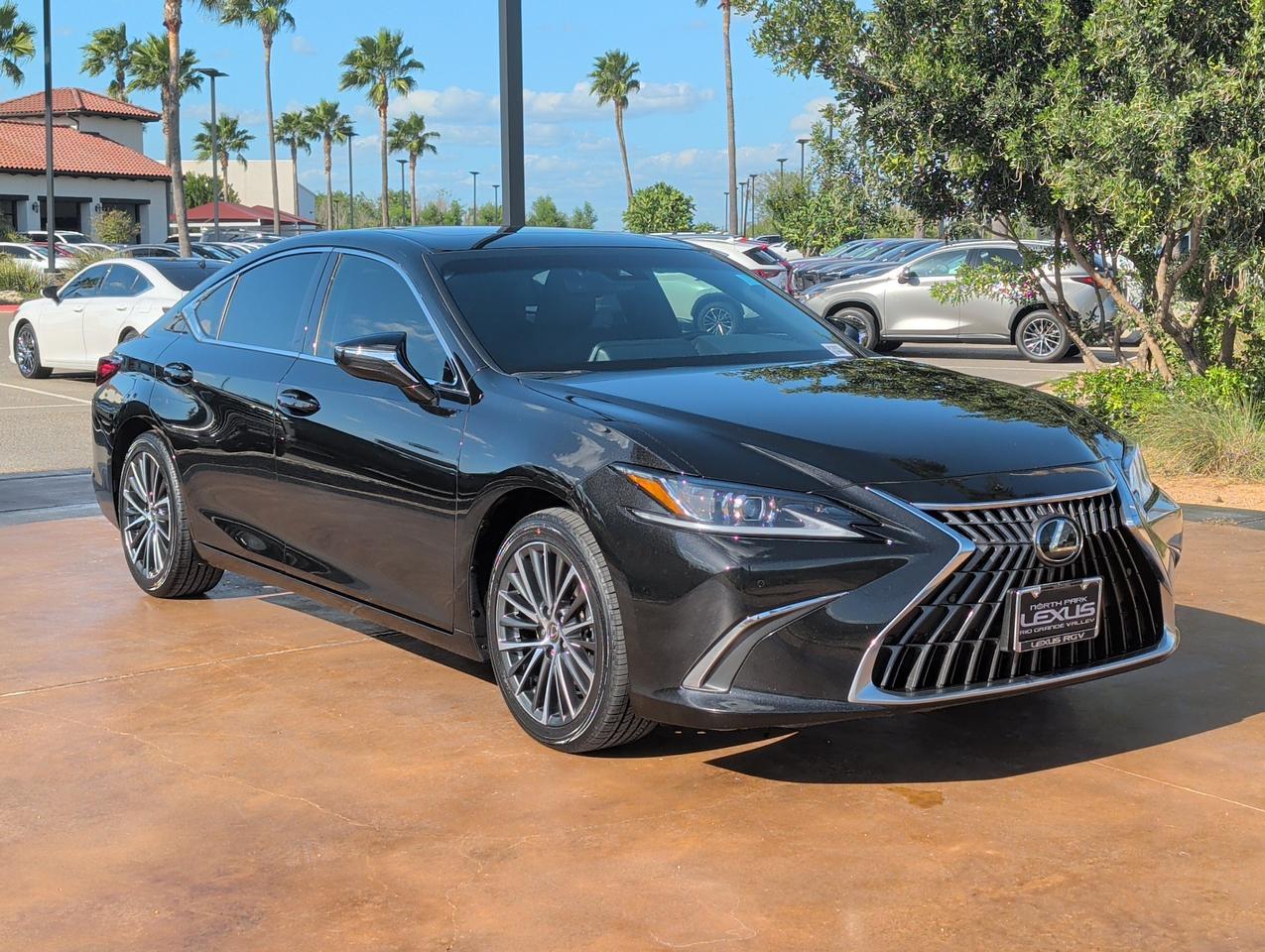 2025 Lexus ES