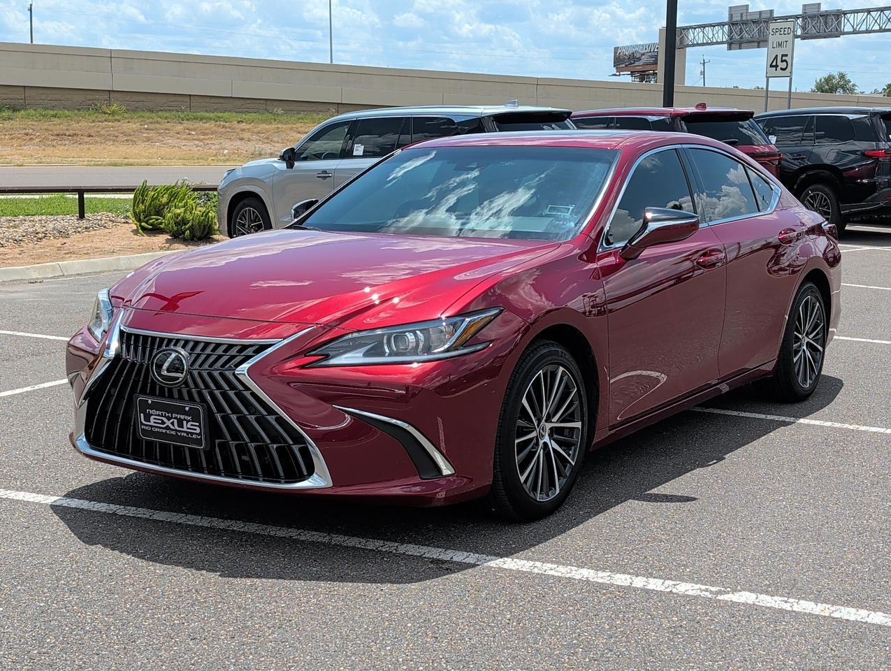 2025 Lexus ES 350