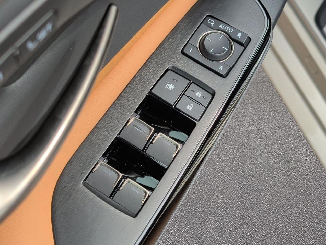 2025 Lexus ES 350 San Juan TX