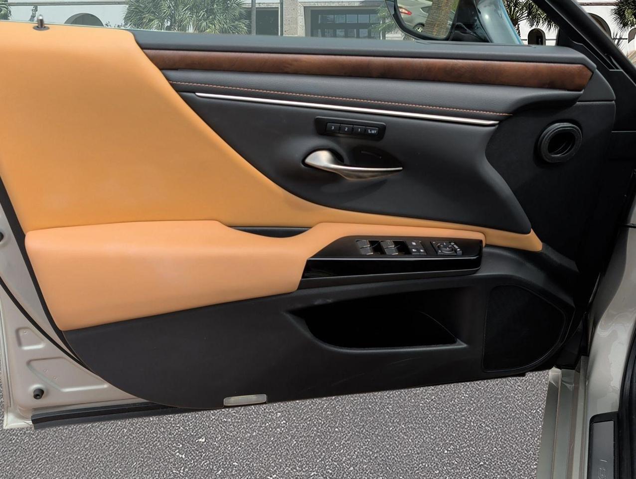 2025 Lexus ES 350 San Juan TX