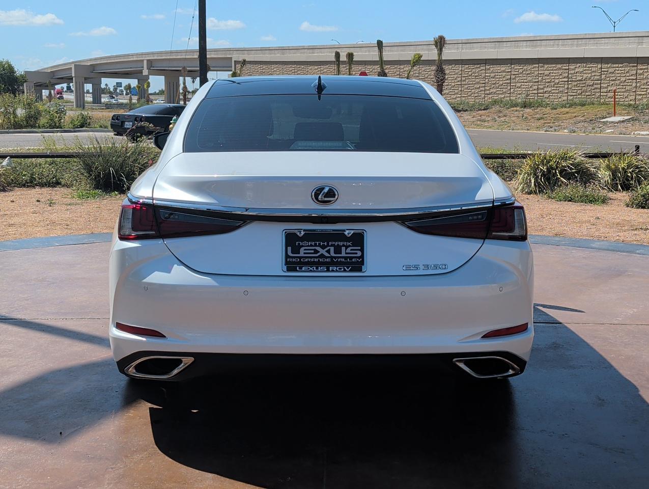 2025 Lexus ES 350