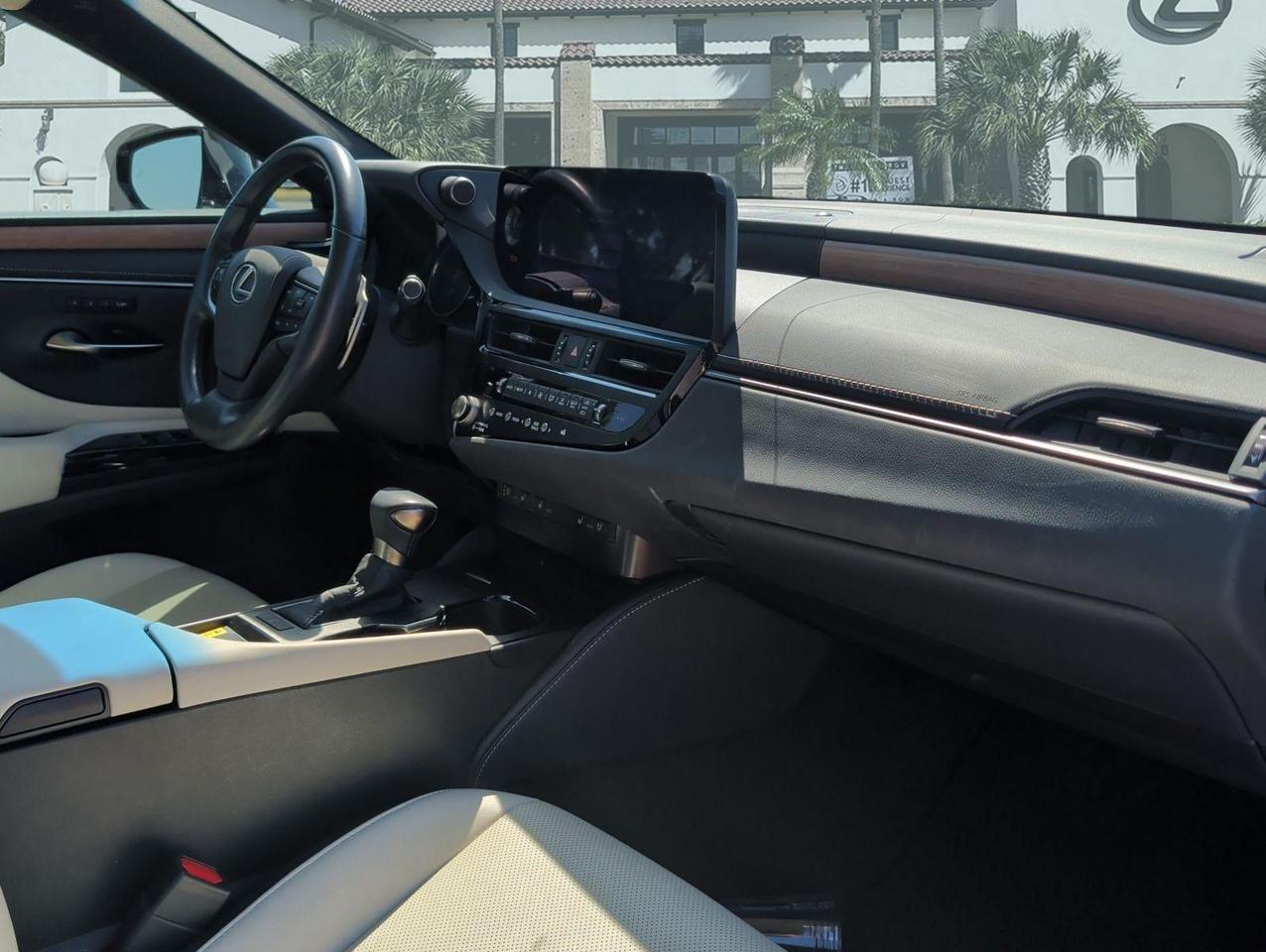 2025 Lexus ES 350 San Juan TX