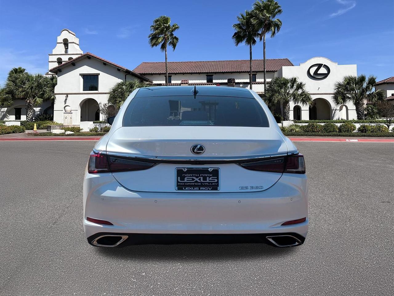 2025 Lexus ES 350