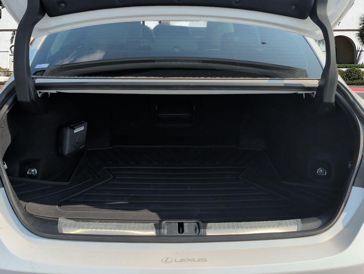 2025 Lexus ES 350 San Juan TX