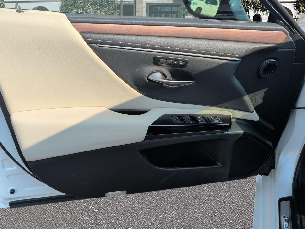 2025 Lexus ES 350 San Juan TX