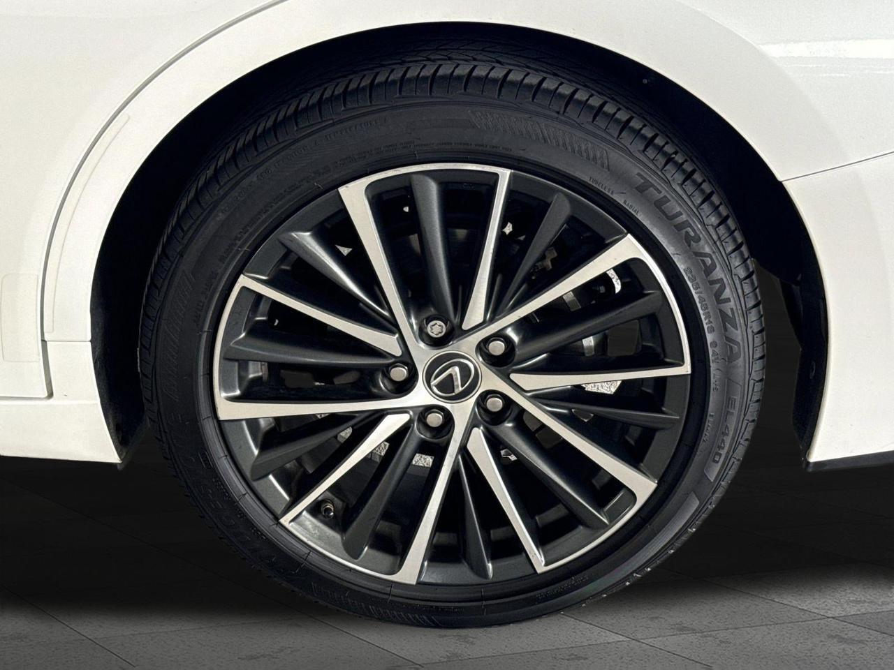 2025 Lexus ES 350