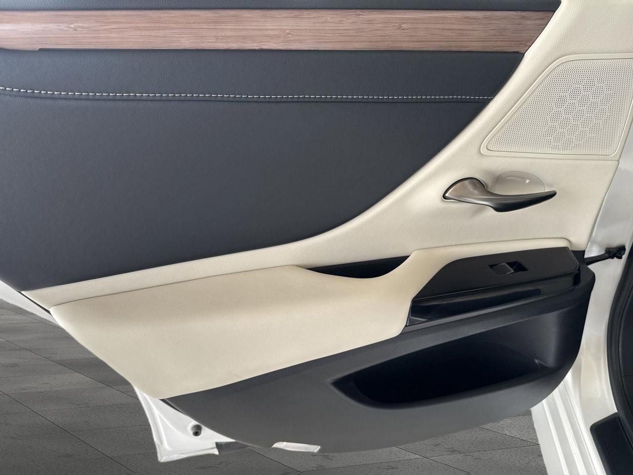 2025 Lexus ES 350 San Antonio TX