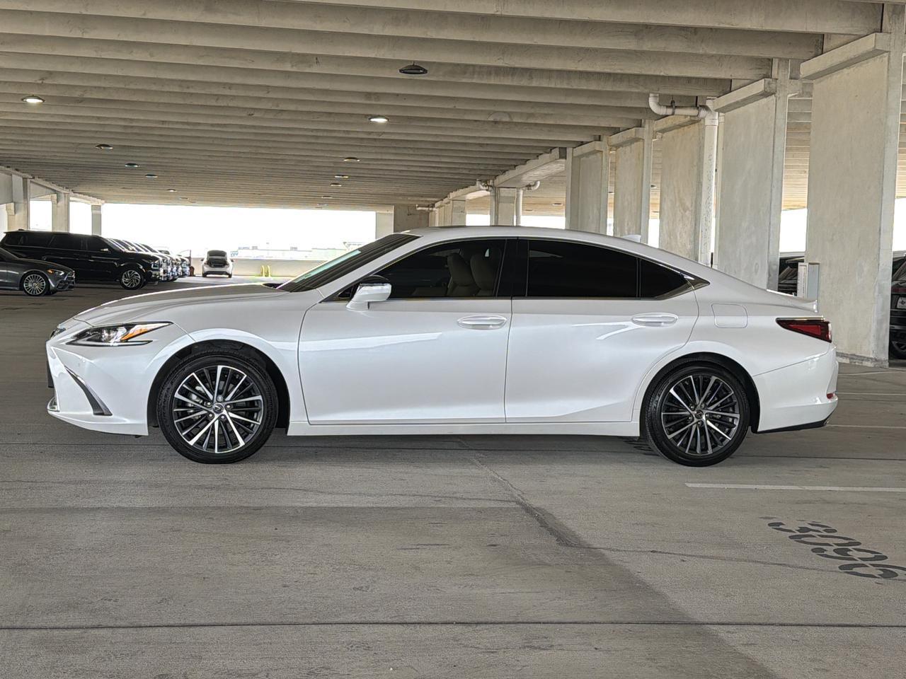 2025 Lexus ES 350