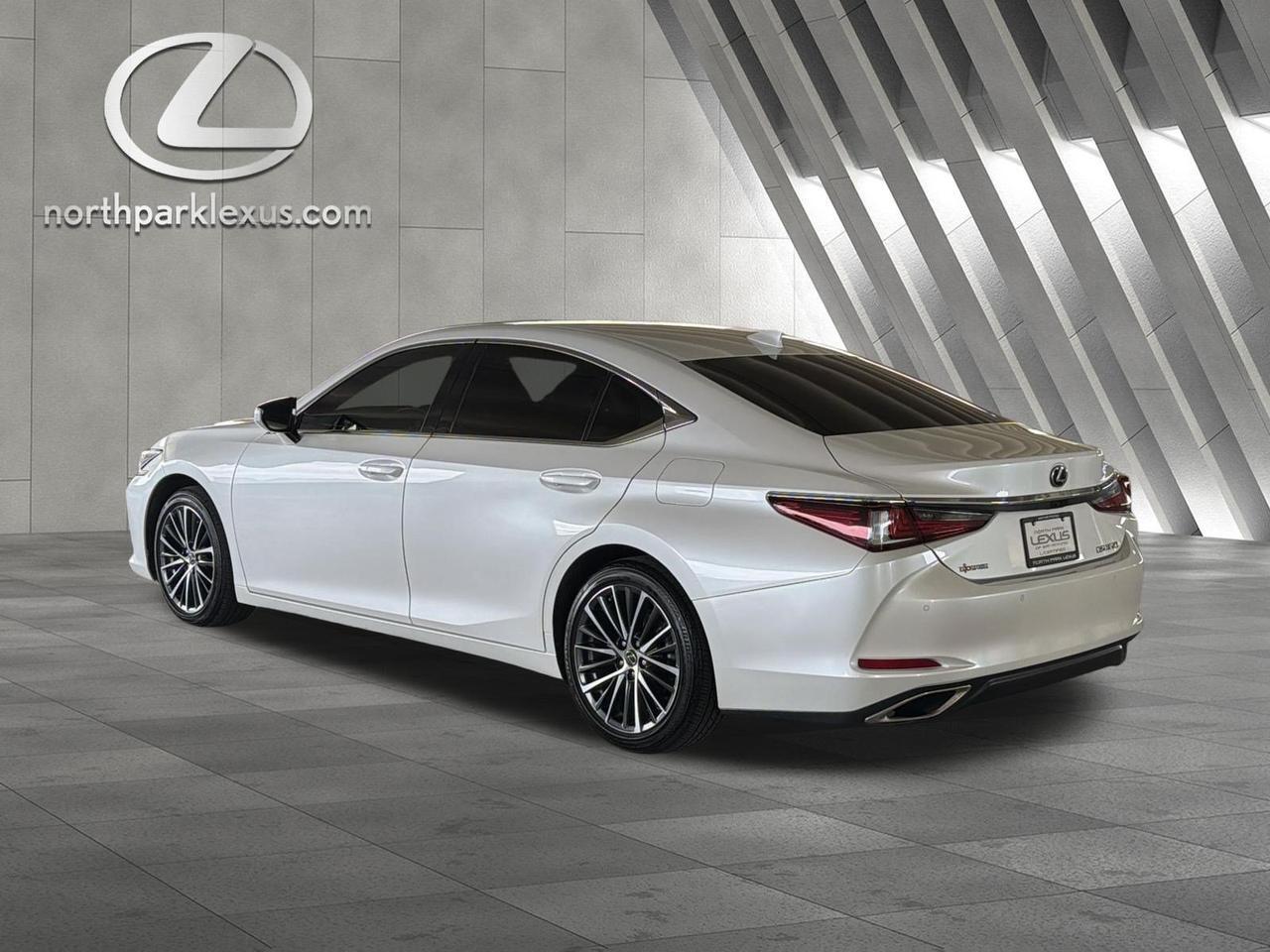 2025 Lexus ES 350