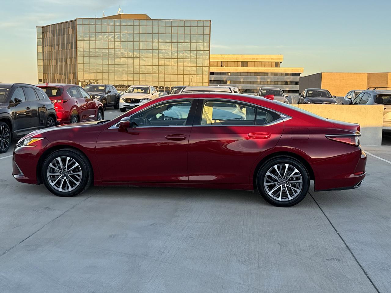 2025 Lexus ES 350