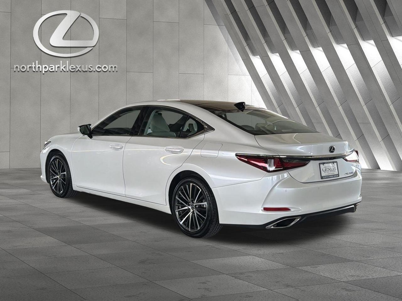 2025 Lexus ES 350