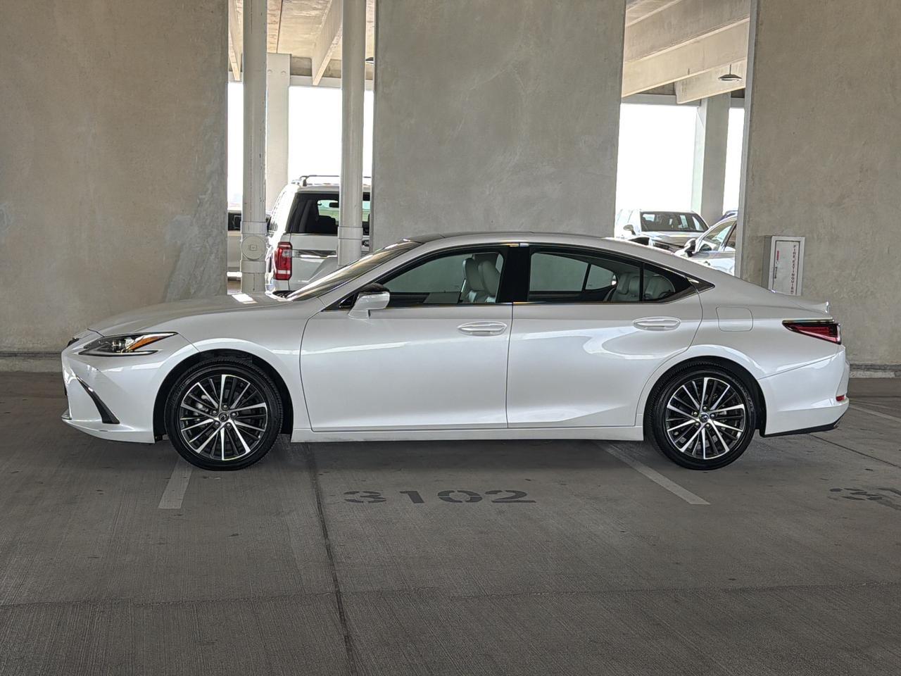2025 Lexus ES 350