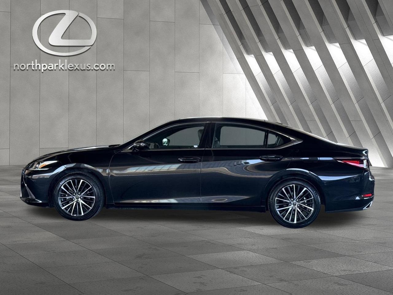 2025 Lexus ES 350