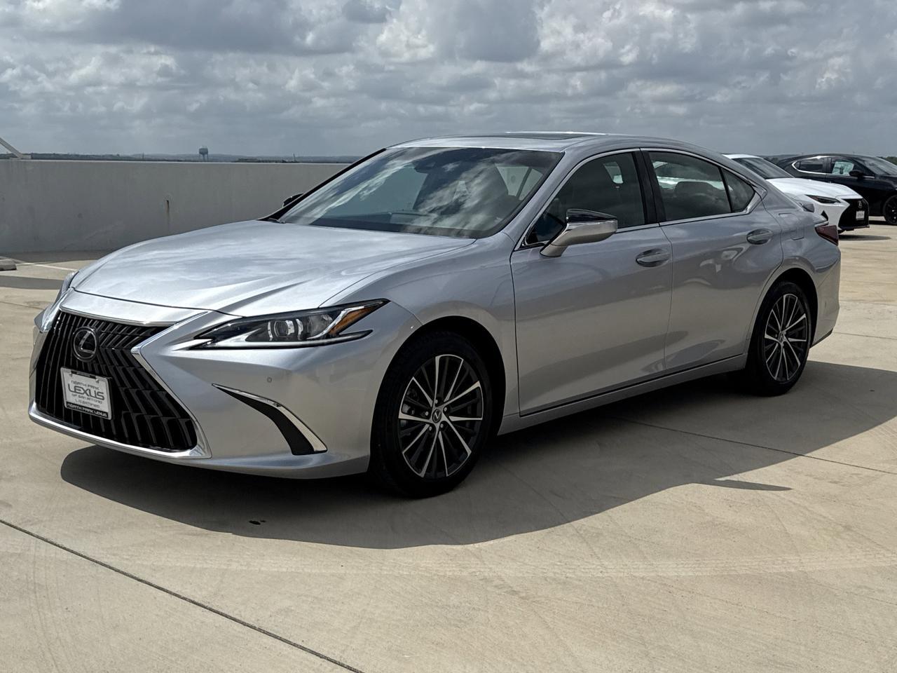 2025 Lexus ES 350