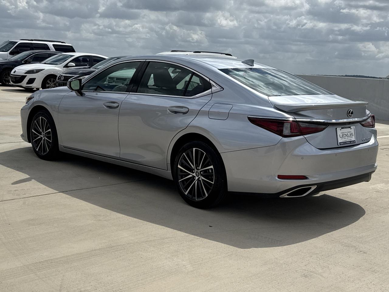 2025 Lexus ES 350