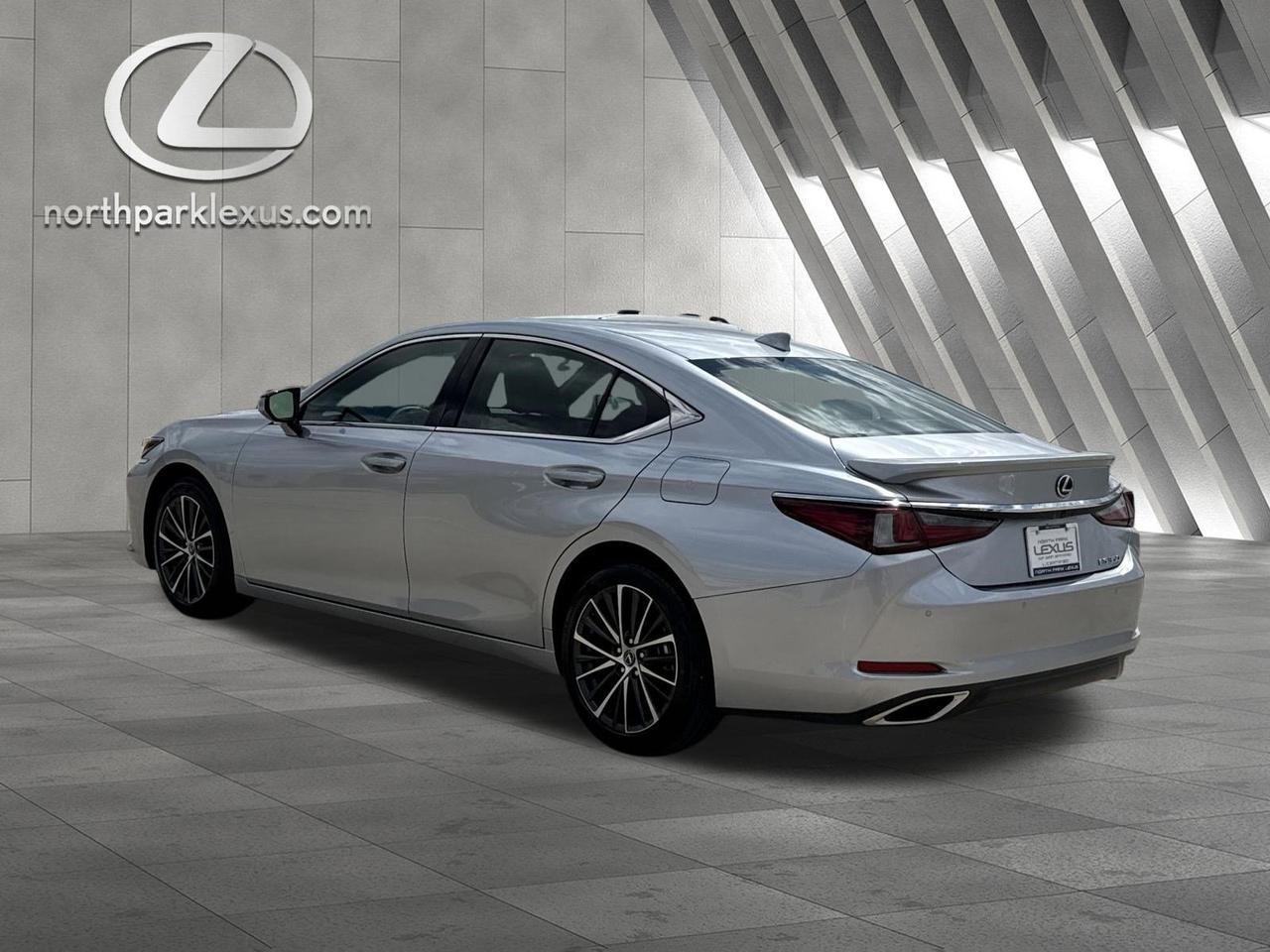 2025 Lexus ES 350