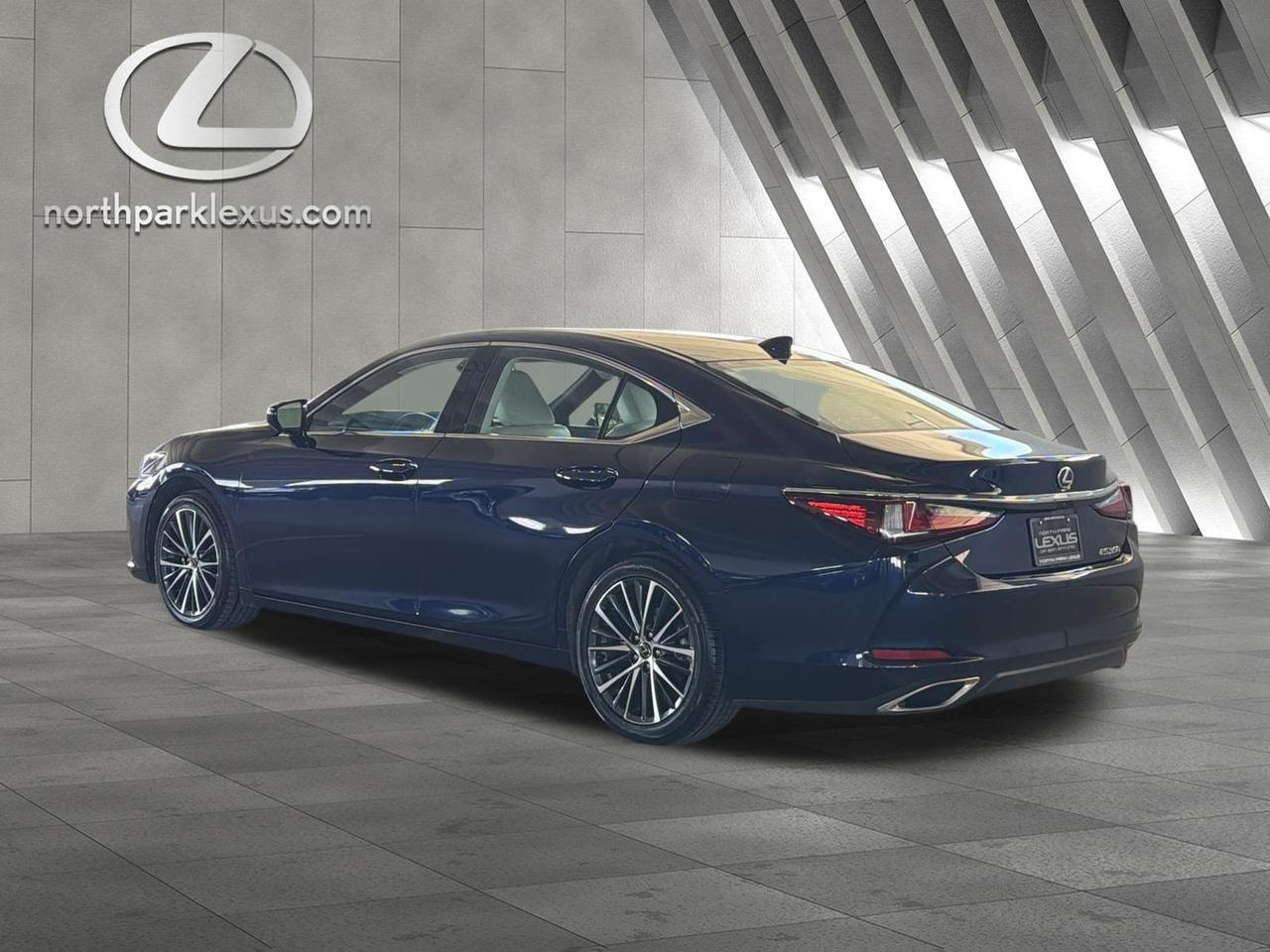 2025 Lexus ES 350