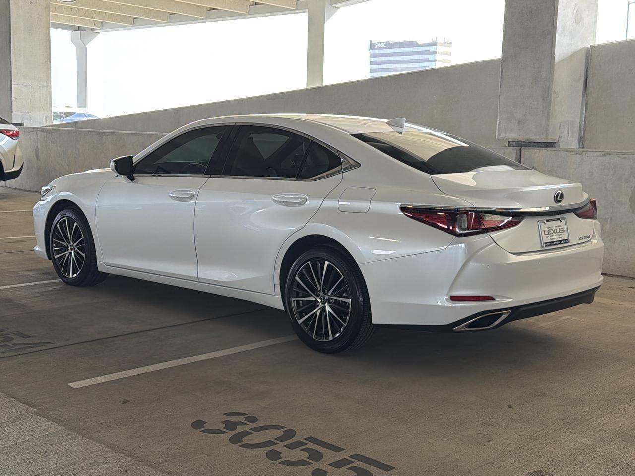 2025 Lexus ES 350