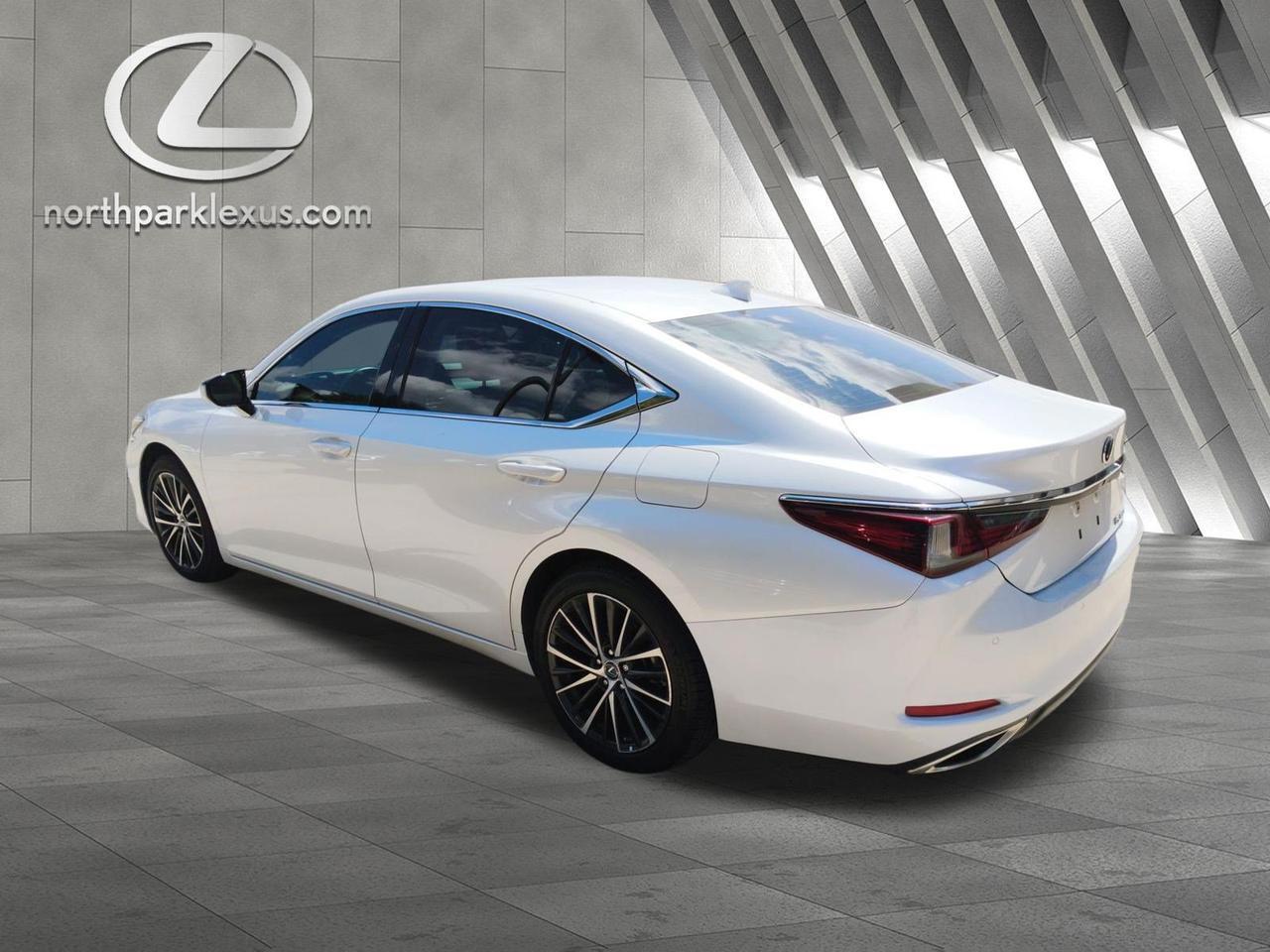 2025 Lexus ES 350