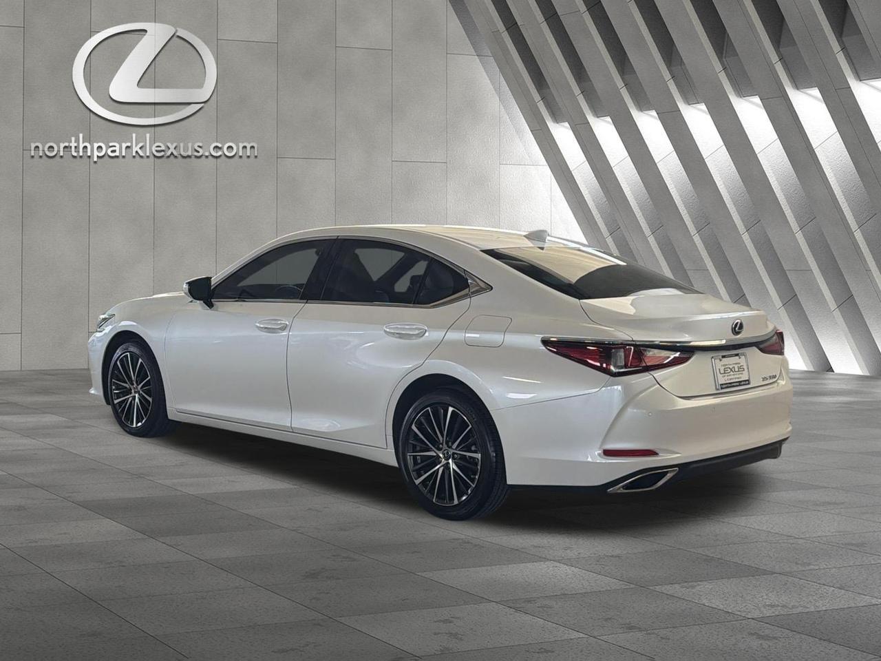 2025 Lexus ES 350