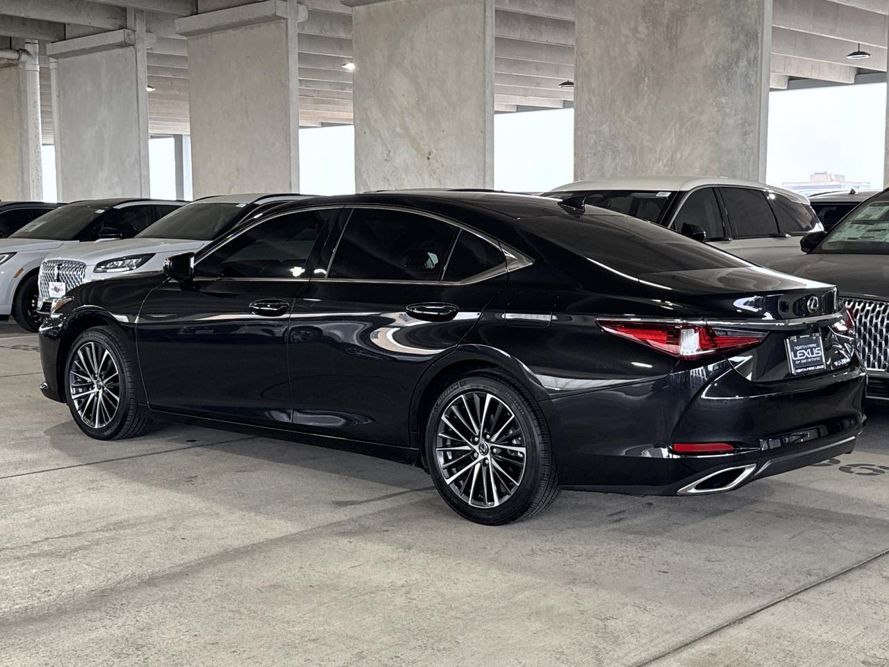 2025 Lexus ES 350
