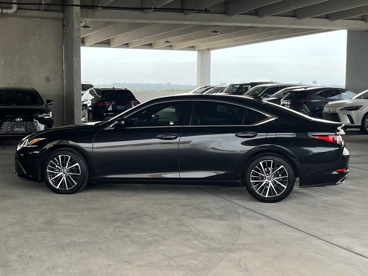 2025 Lexus ES 350
