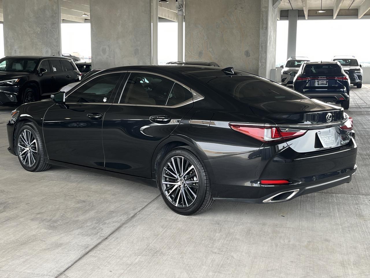2025 Lexus ES 350
