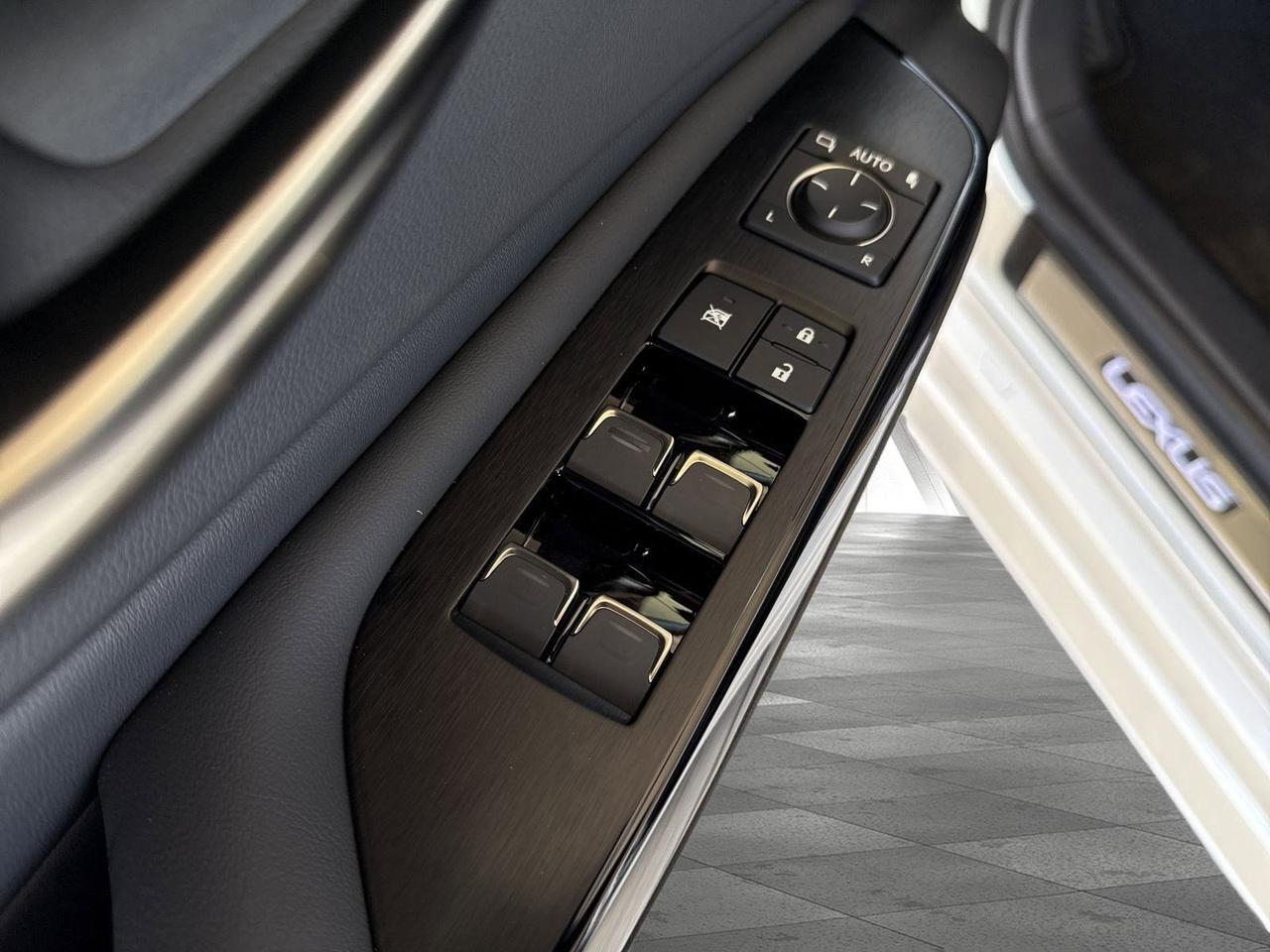 2025 Lexus ES 350 San Antonio TX