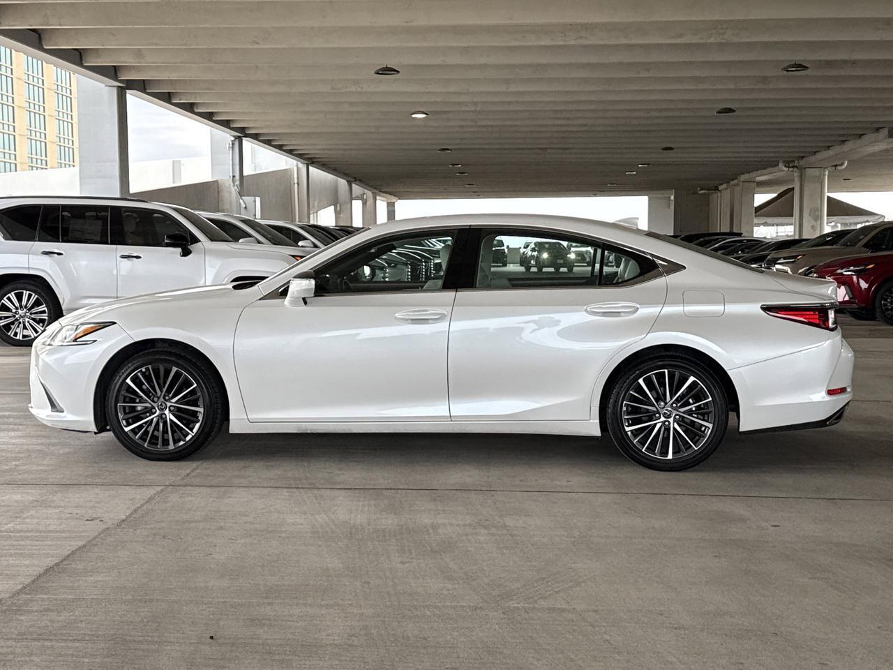 2025 Lexus ES 350
