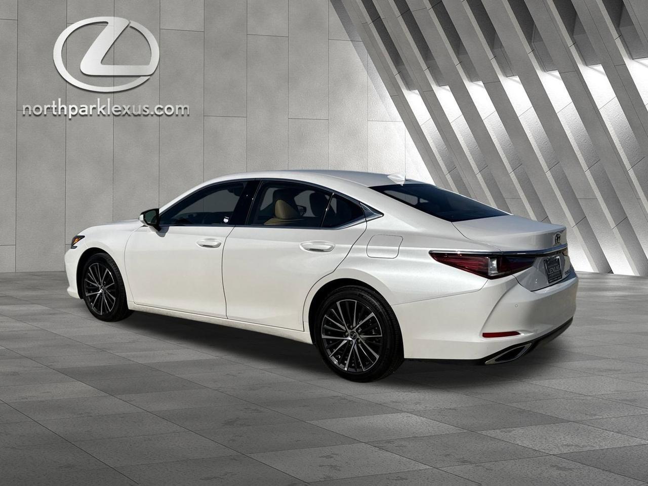 2025 Lexus ES 350