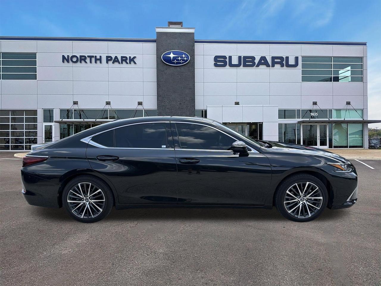 2025 Lexus ES 350
