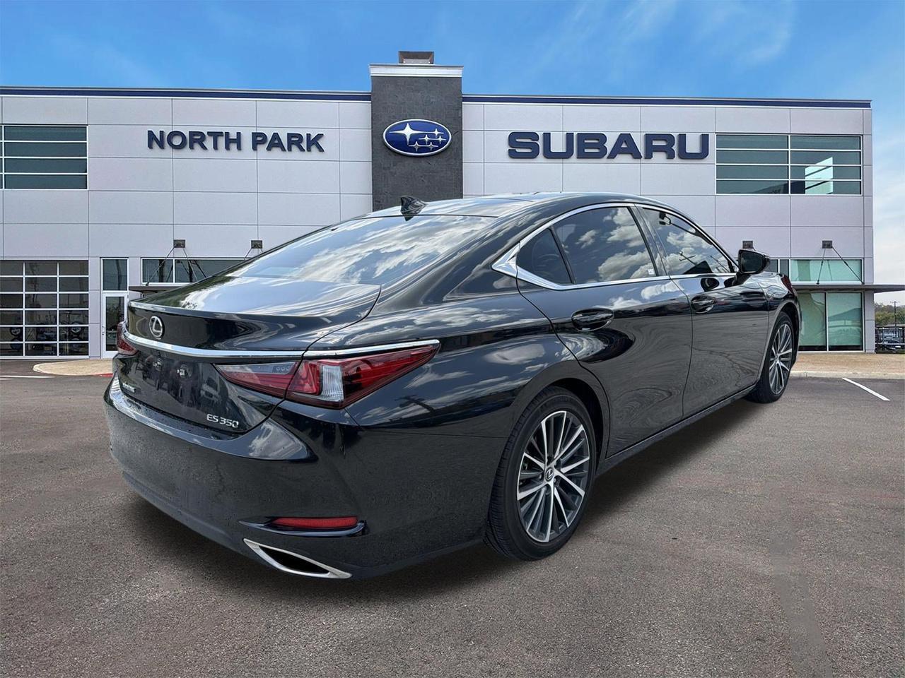 2025 Lexus ES 350