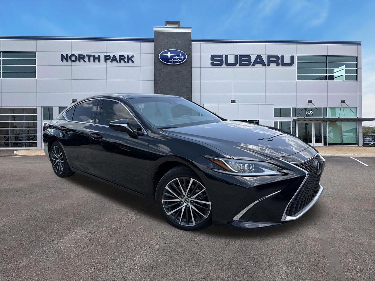 2025 Lexus ES