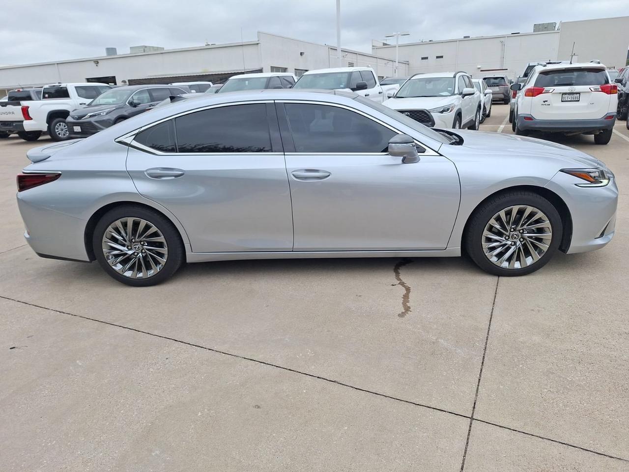 2025 Lexus ES 350 Ultra Luxury Hurst TX