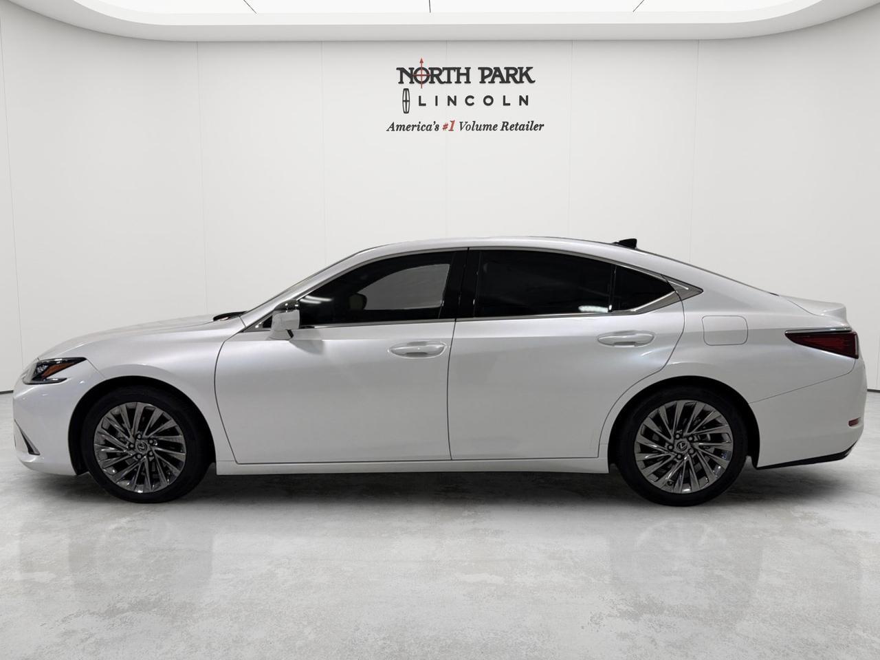 2025 Lexus ES 350 Ultra Luxury