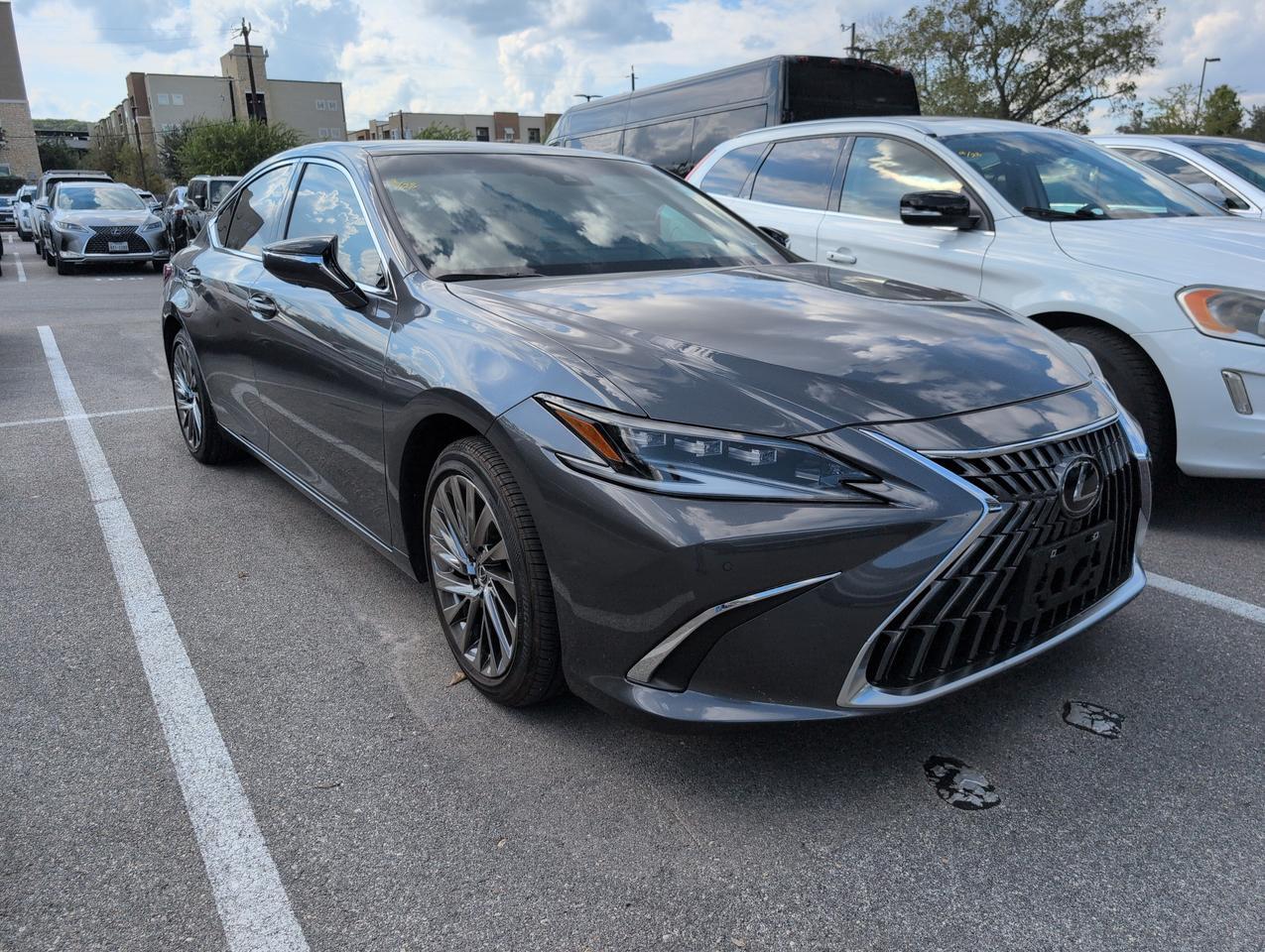 2025 Lexus ES 350 Ultra Luxury