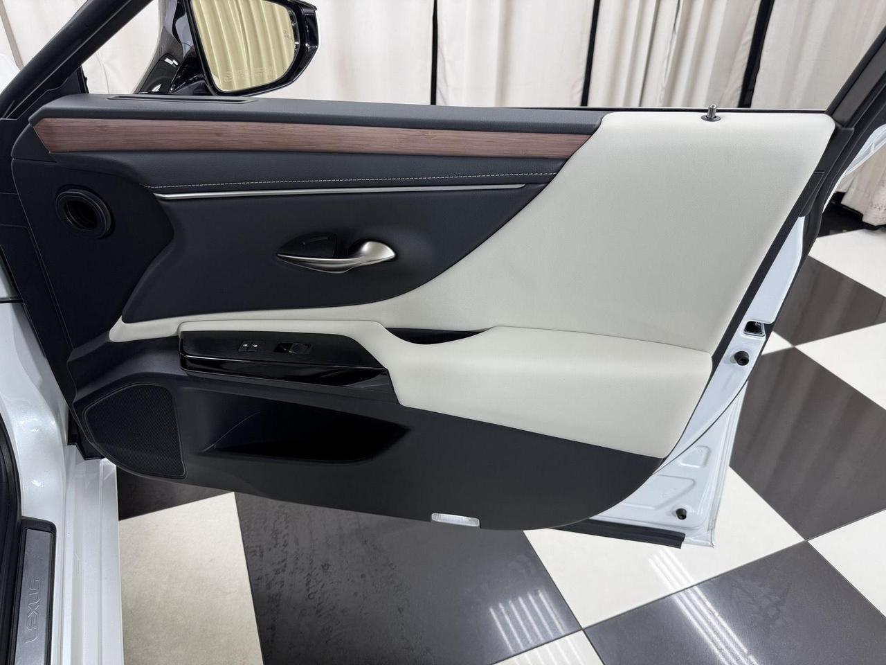 2025 Lexus ES 350 Annapolis MD