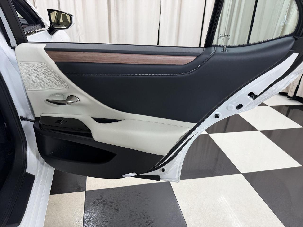 2025 Lexus ES 350 Annapolis MD