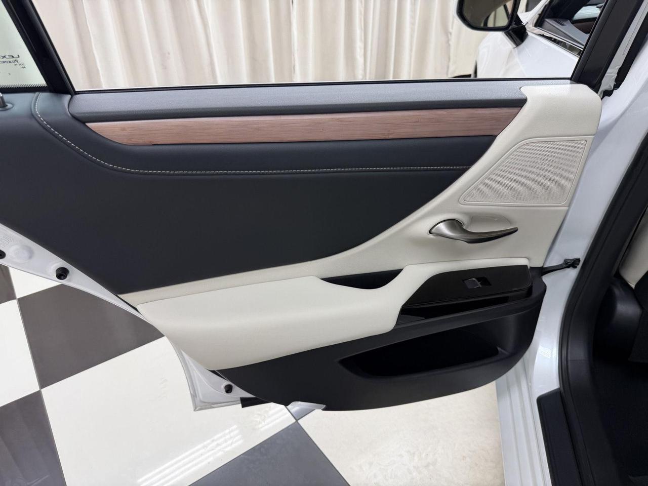 2025 Lexus ES 350 Annapolis MD