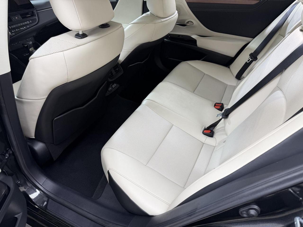 2025 Lexus ES 350 Annapolis MD