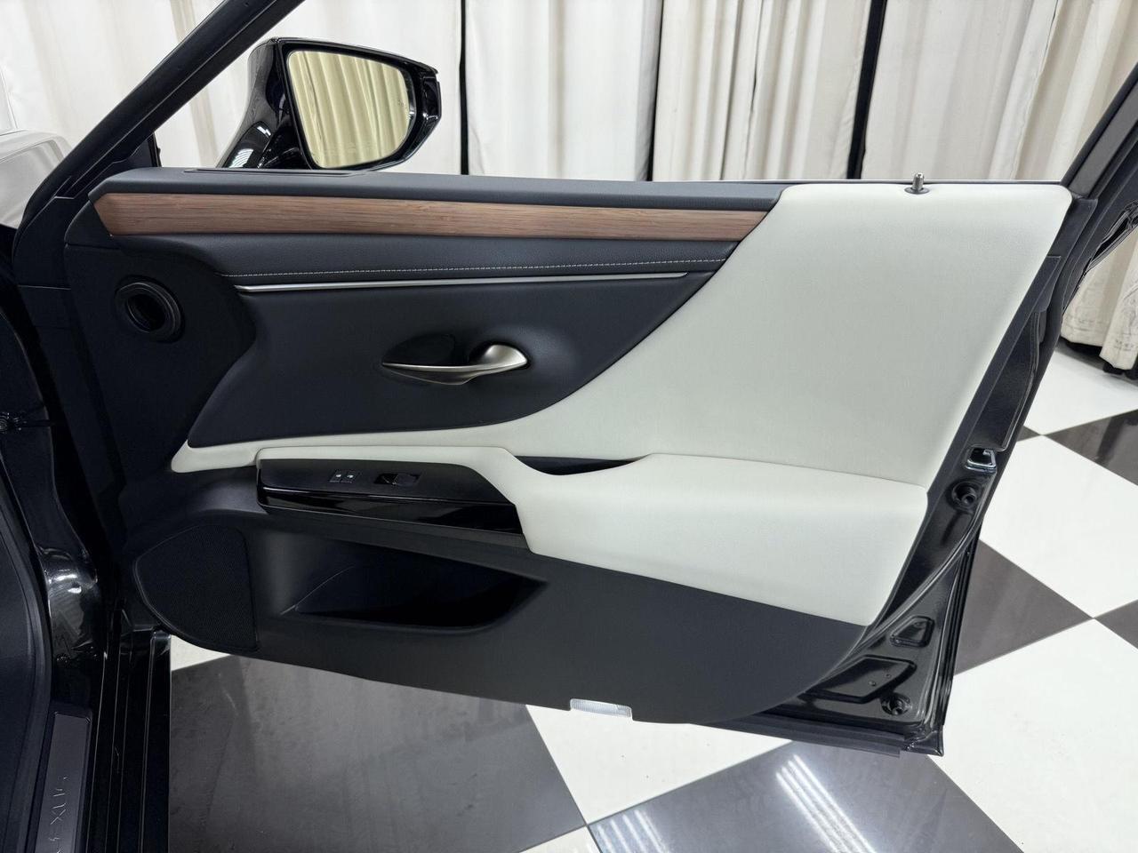 2025 Lexus ES 350 Annapolis MD