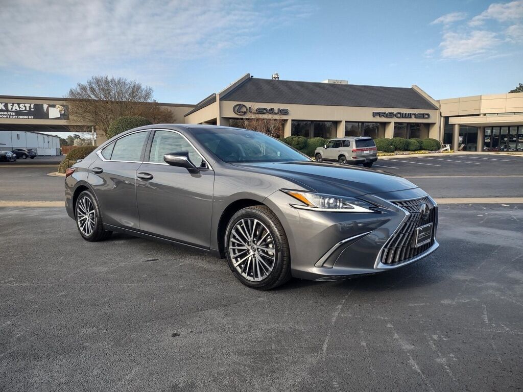 2025 Lexus ES