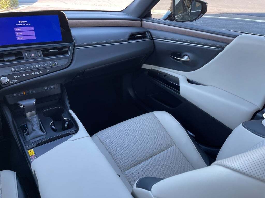 2025 Lexus ES 350 Richmond VA