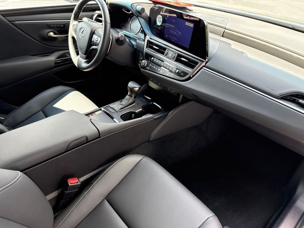 2025 Lexus ES 350 Richmond VA