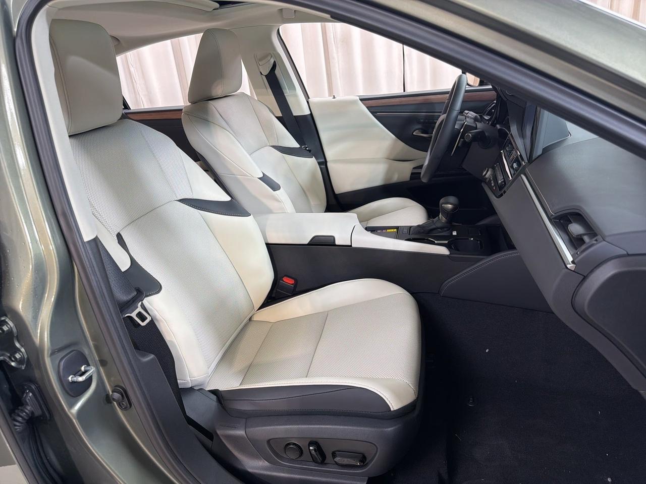 2025 Lexus ES 350 Annapolis MD