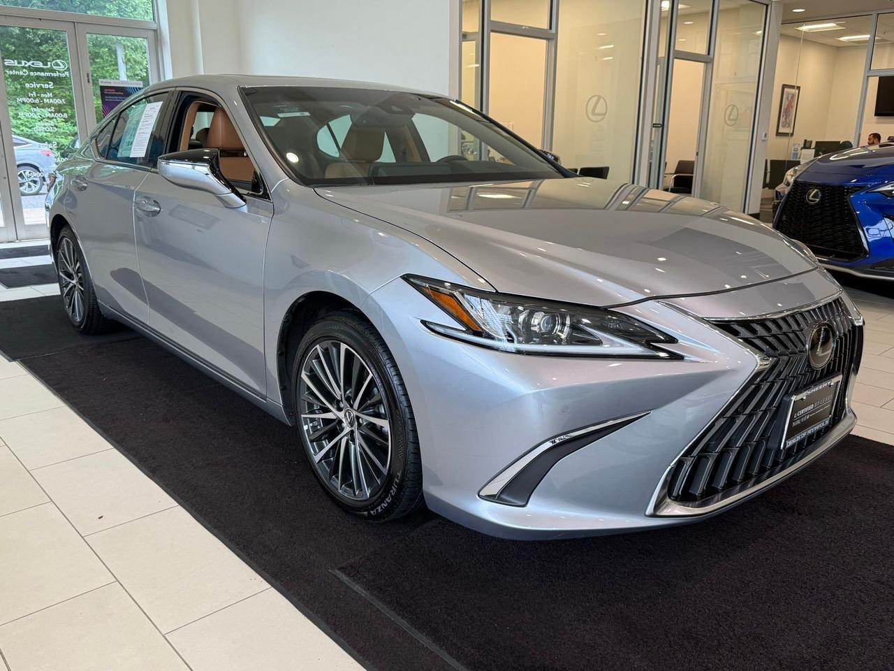 2025 Lexus ES