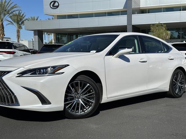 2025 Lexus ES Base